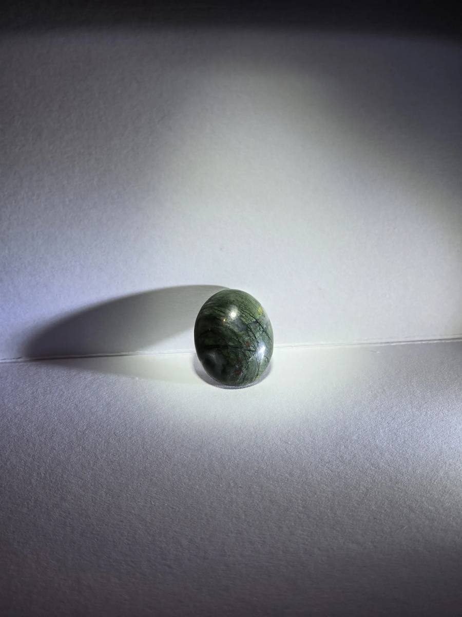 oval green brecciated beach stone cab, alternate view