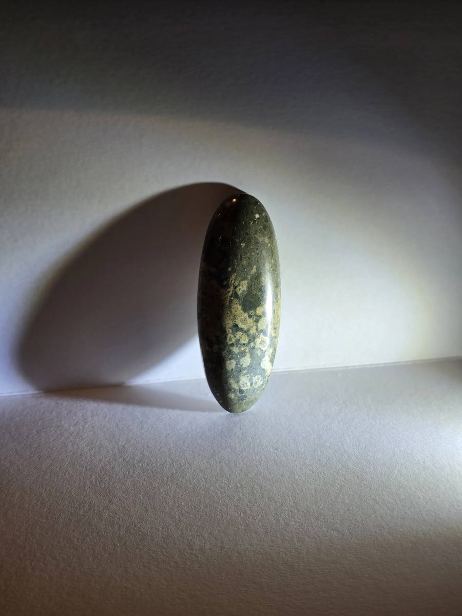 elongated oval rhyolite cab