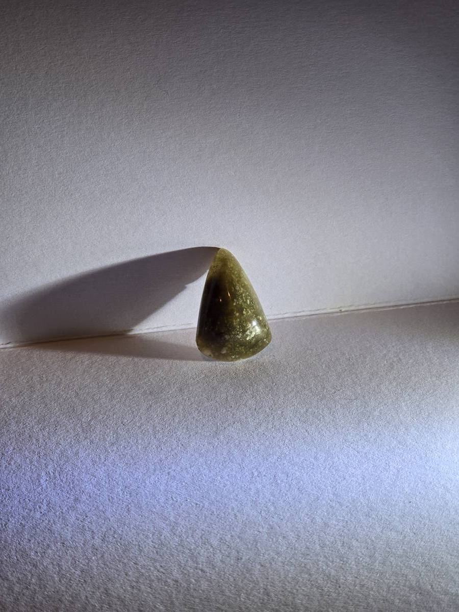 fang serpentinite — front