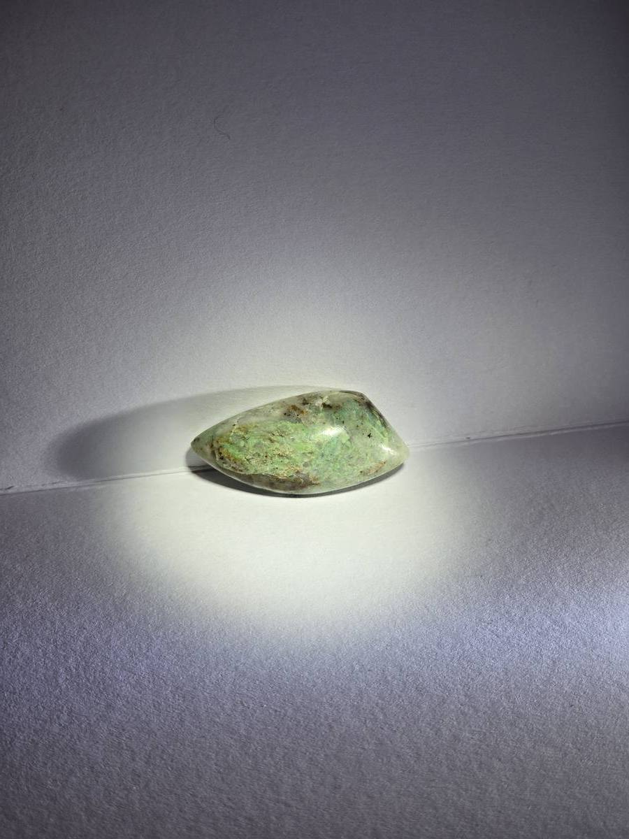 marquise shield chrysocolla in quartz — back
