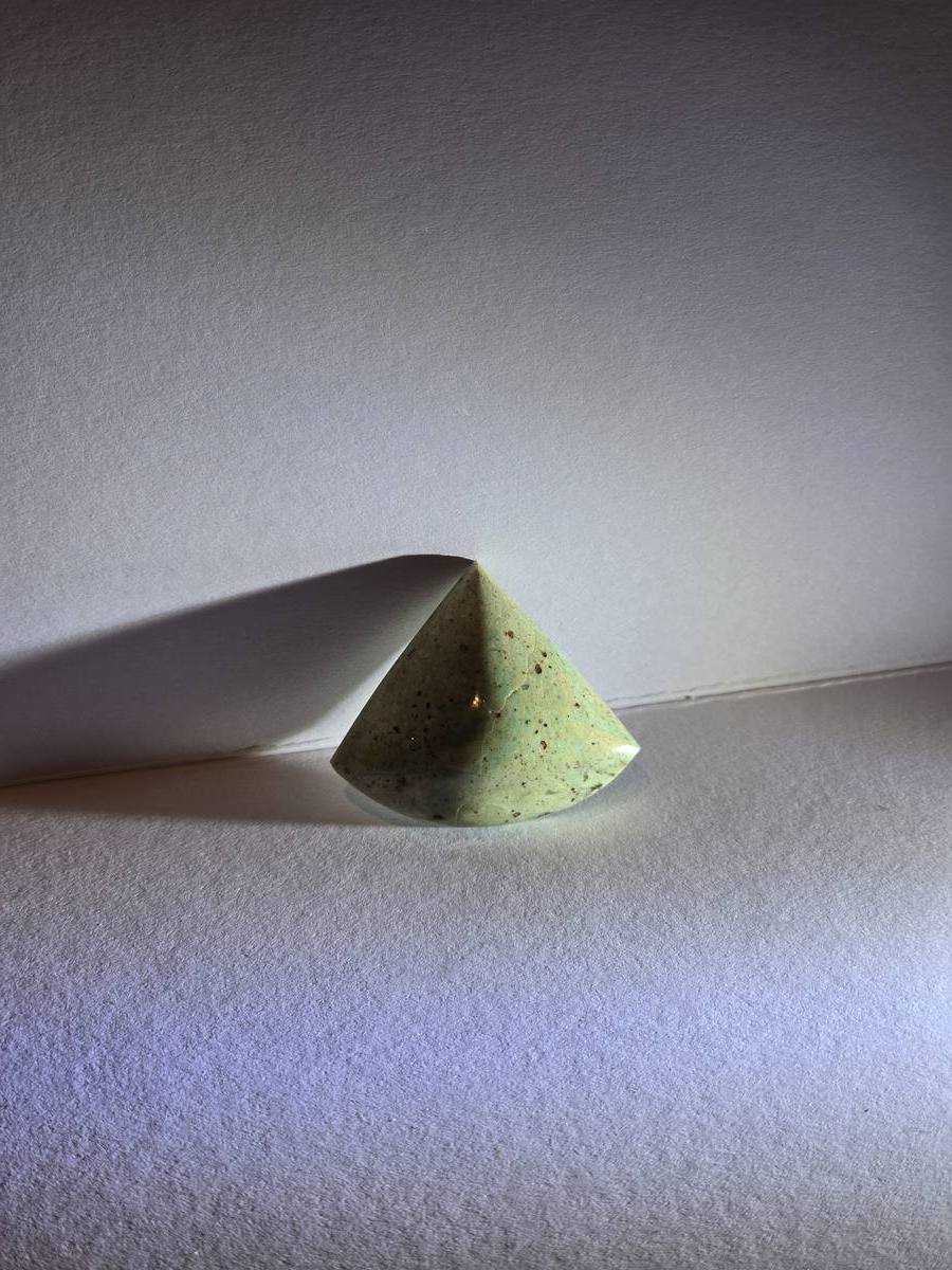 triangle kite chrysocolla in quartz — front