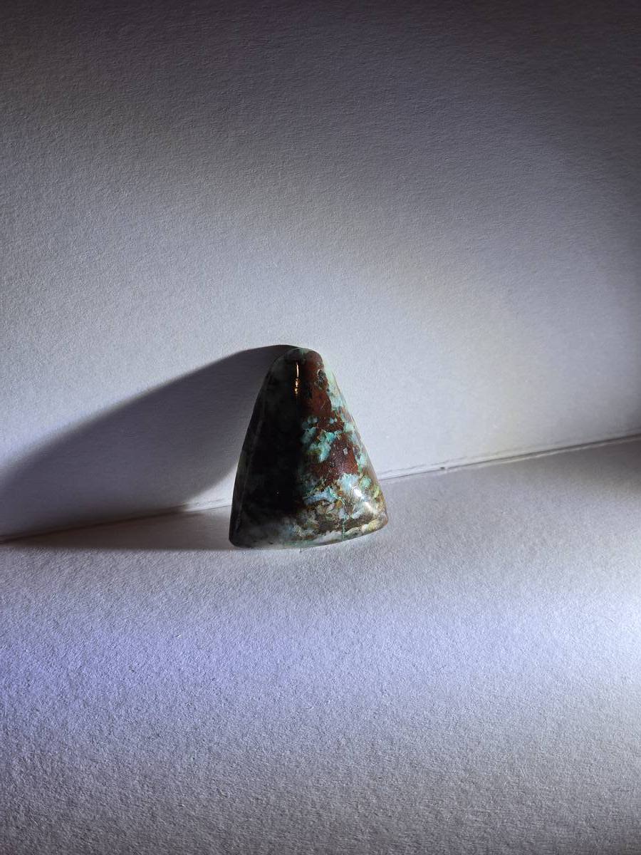 triangle chrysocolla in red jasper quartz — front